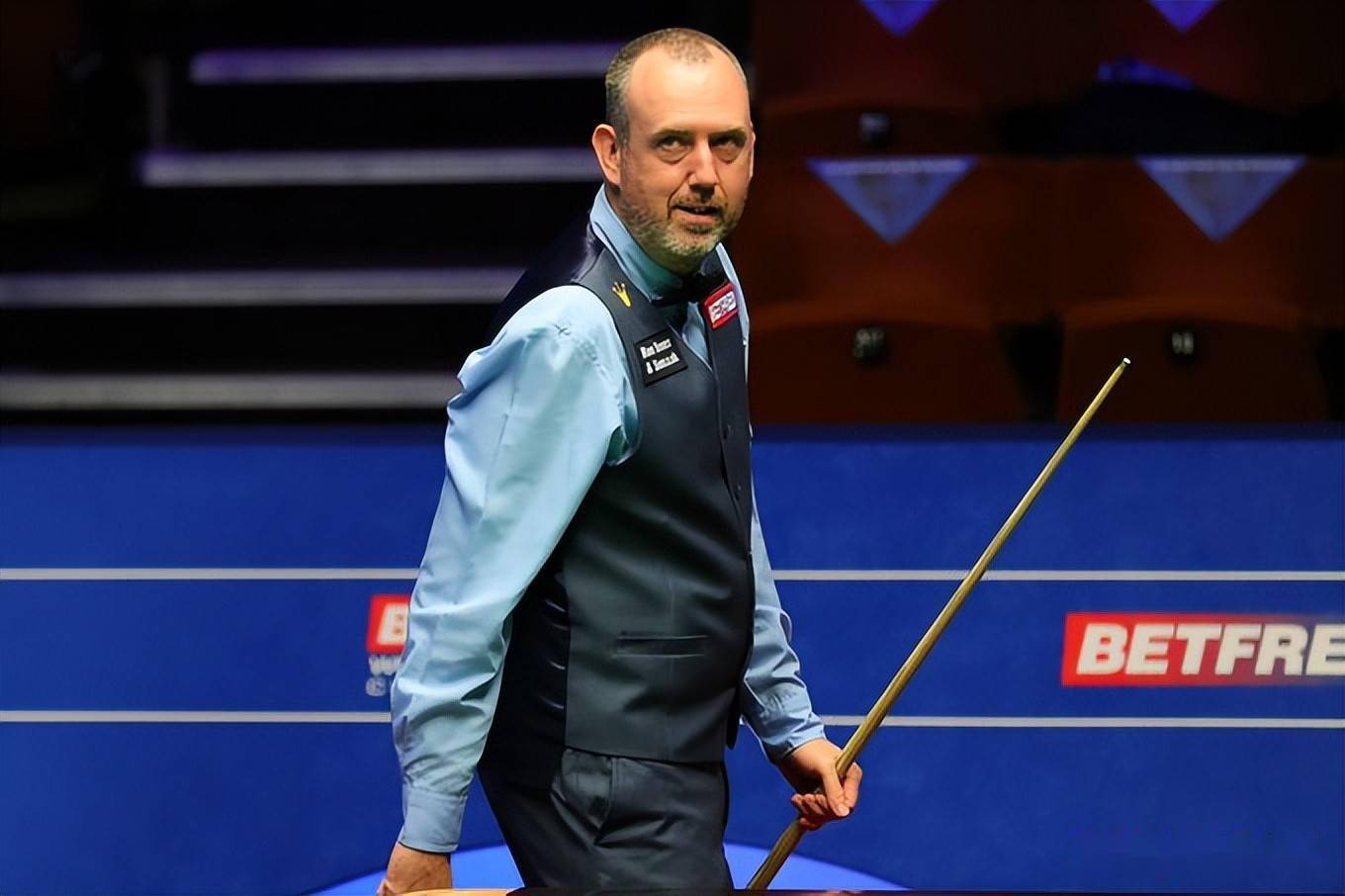 整整四场比 整整四场比