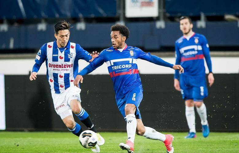 面对中游球 面对中游球