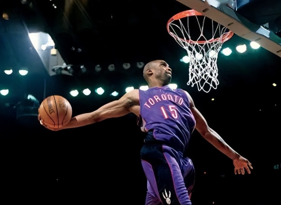 边锋沿边线 边锋沿边线