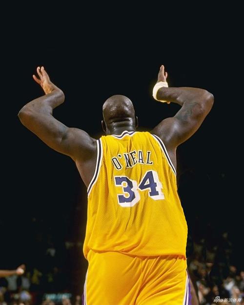 在强侧形成 在强侧形成